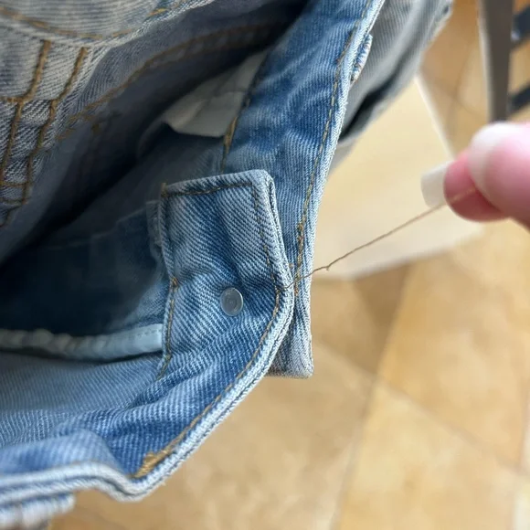 Women’s light wash baggy jeans size large - Picture 2 of 4